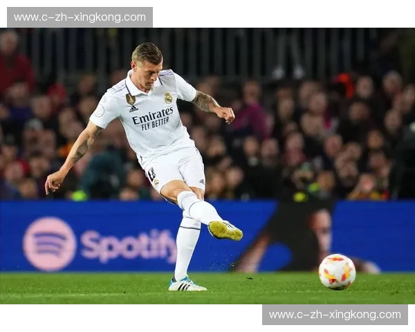 巴黎圣日耳曼控球率69.4%冠绝欧冠，传球成功率90.9%展现极致掌控